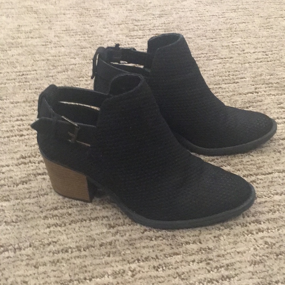 Black ankle booties